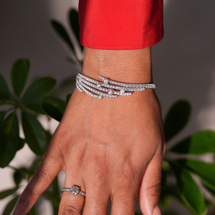 Hearts On Fire Diamond Vela Bangle Bracelet in 18k White Gold