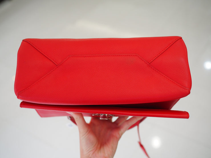 Louis Vuitton Lock Me II Red Leather Adjustable Shoulder Bag